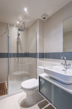 bedroom 1 ensuite- click for photo gallery
